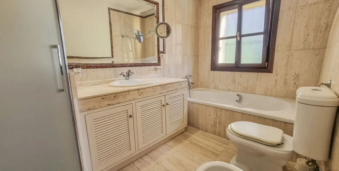 Long-term rent of middle floor apartment in Marbella 13