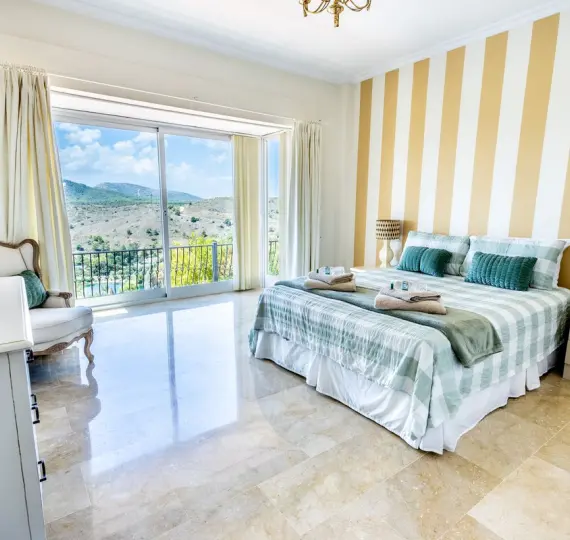 Долгосрочная аренда  отдельно стоящей виллы в Alhaurin Golf