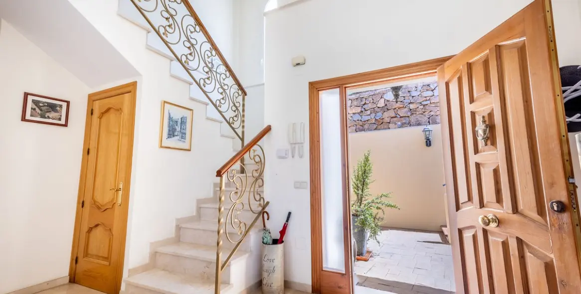 Долгосрочная аренда  отдельно стоящей виллы в Alhaurin Golf 17