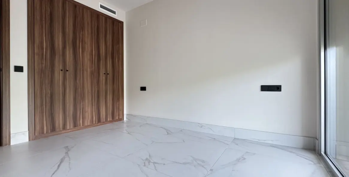 Долгосрочная аренда апартаментов на среднем этаже в San Pedro de Alcántara 14