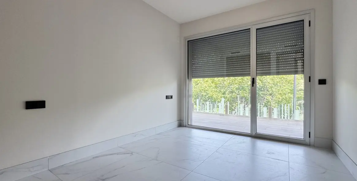 Долгосрочная аренда апартаментов на среднем этаже в San Pedro de Alcántara 15