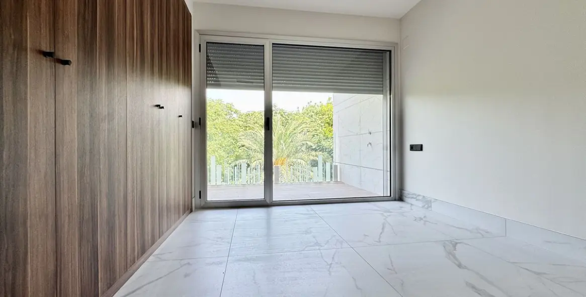 Долгосрочная аренда апартаментов на среднем этаже в San Pedro de Alcántara 16