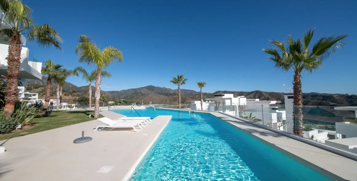 Alquiler a largo plazo de apartamento en planta baja en Ojén 1