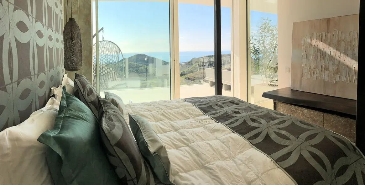 Alquiler a largo plazo de apartamento en planta baja en Ojén 12