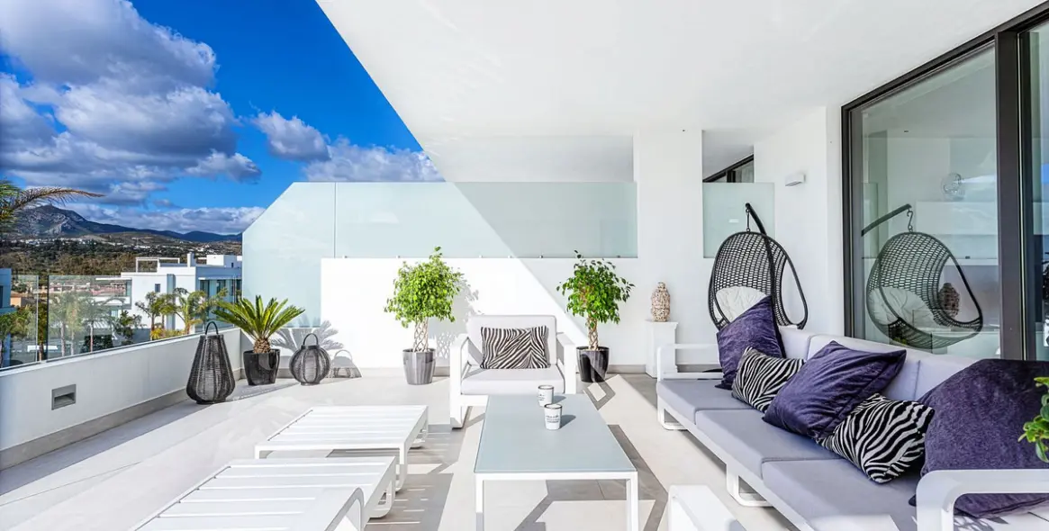 Long-term rent of middle floor apartment in Estepona 6