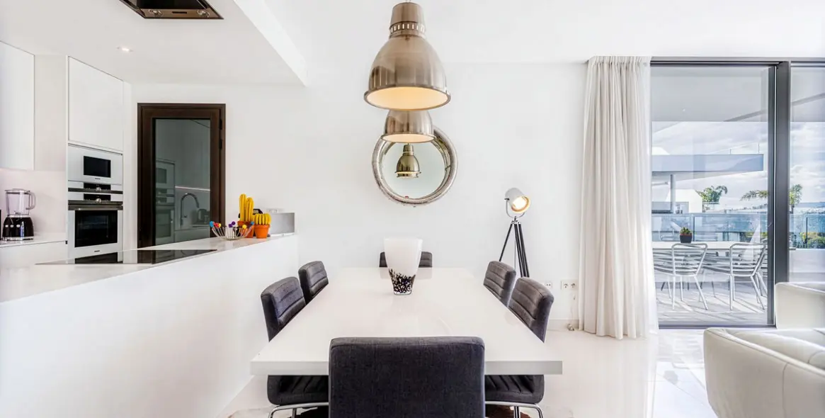 Long-term rent of middle floor apartment in Estepona 10