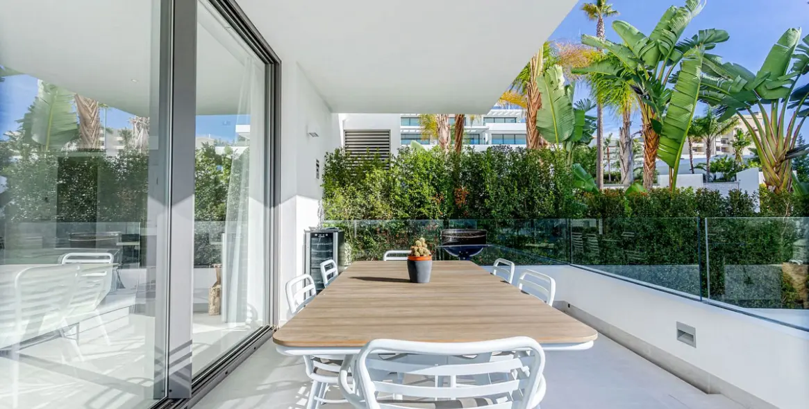 Long-term rent of middle floor apartment in Estepona 16