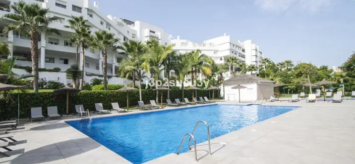 Long-term rent of middle floor apartment in Guadalmina Baja 2