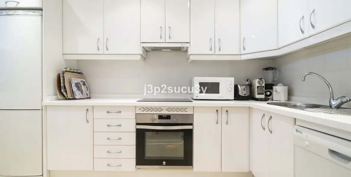 Long-term rent of middle floor apartment in Guadalmina Baja 18