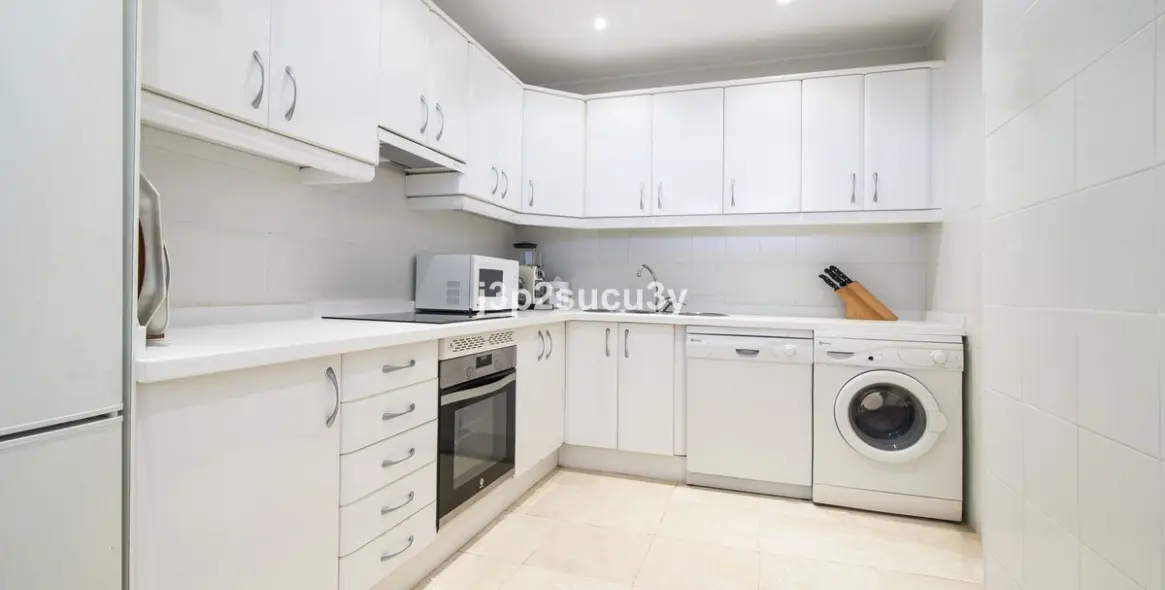 Long-term rent of middle floor apartment in Guadalmina Baja 19