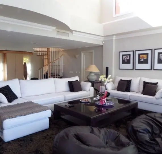 Long-term rent of penthouse in Nueva Andalucía