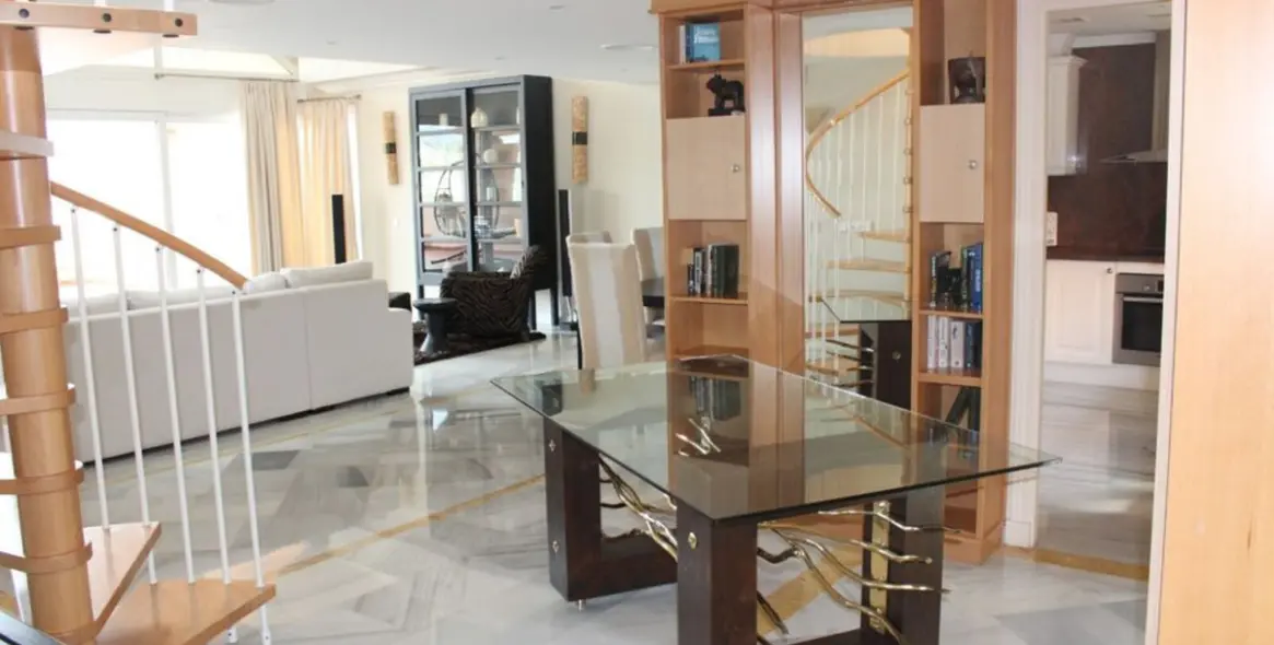 Долгосрочная аренда пентхауса в Nueva Andalucía 10