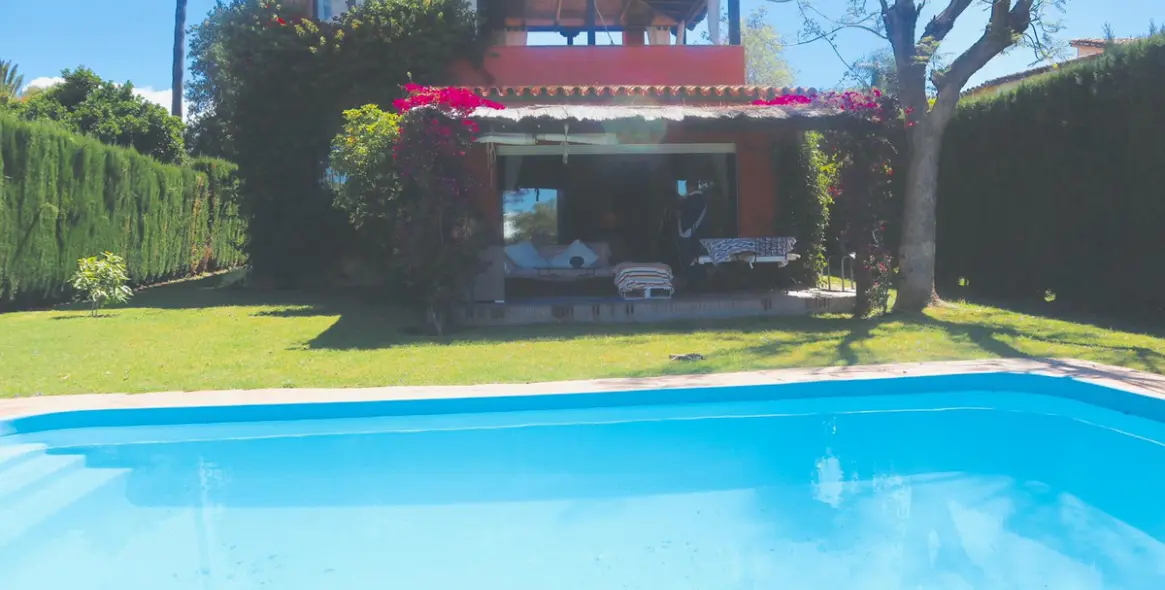 Краткосрочная аренда  отдельно стоящей виллы в Guadalmina Alta 2