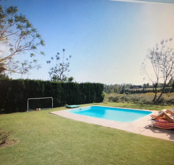 Краткосрочная аренда  отдельно стоящей виллы в Guadalmina Alta