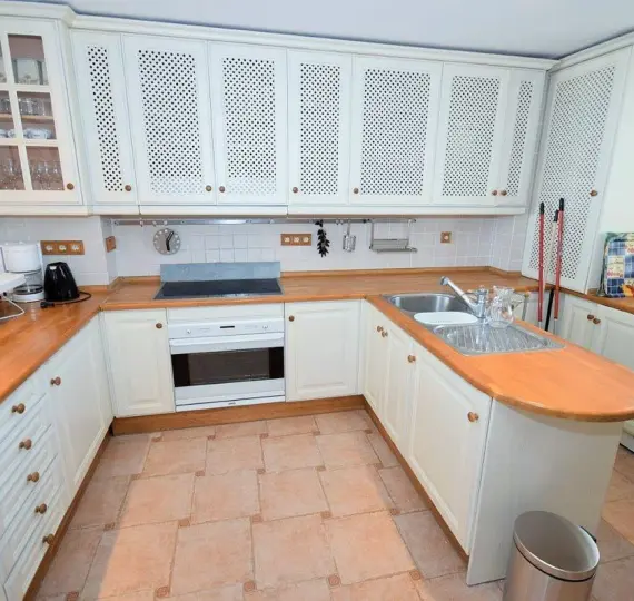 Short-term rent of penthouse in Estepona