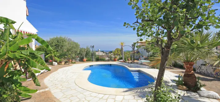 Краткосрочная аренда  отдельно стоящей виллы в Calahonda 1