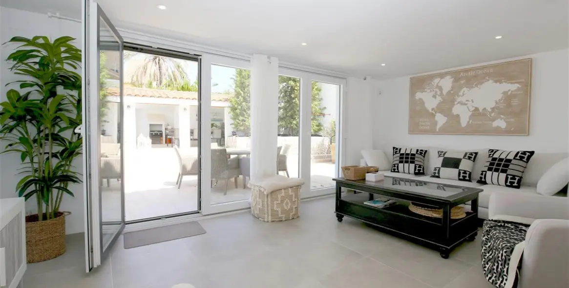 Краткосрочная аренда  отдельно стоящей виллы в Estepona 4