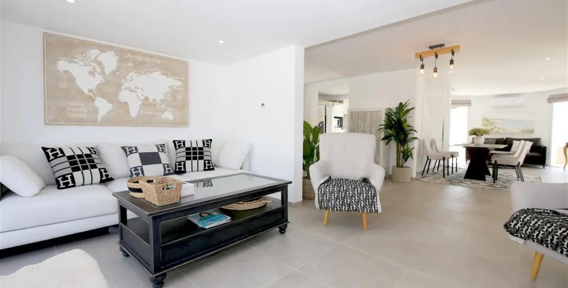 Short-term rent of detached villa in Estepona 5