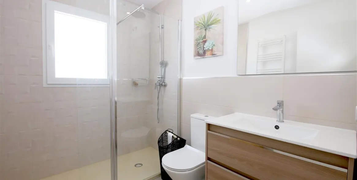 Short-term rent of detached villa in Estepona 8