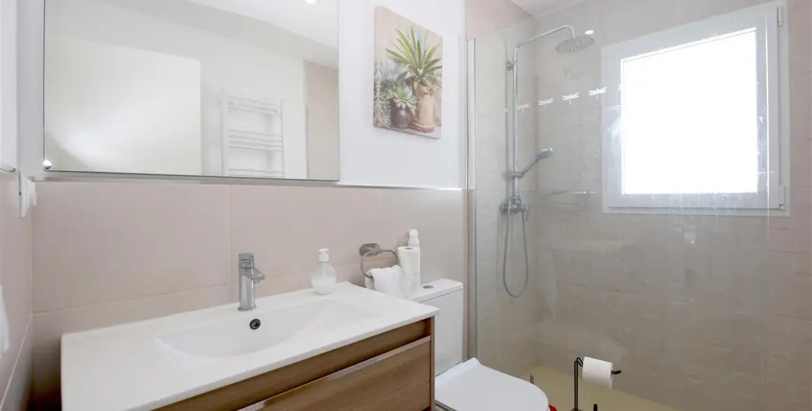 Short-term rent of detached villa in Estepona 11