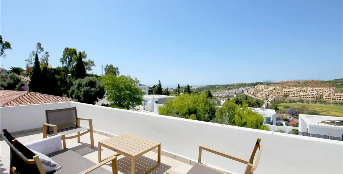 Short-term rent of detached villa in Estepona 14