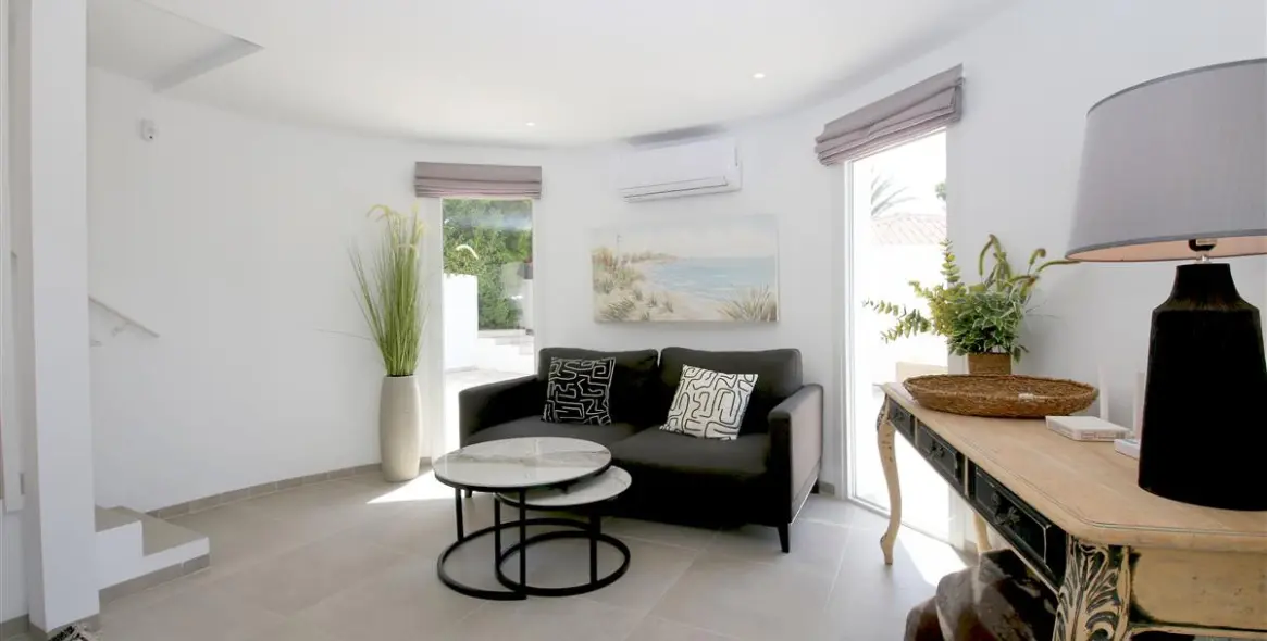 Short-term rent of detached villa in Estepona 20