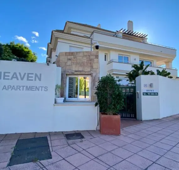 Short-term rent of penthouse in Estepona