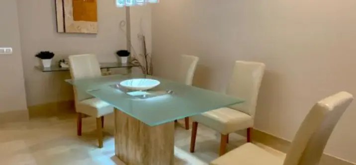 Short-term rent of penthouse in Estepona 3