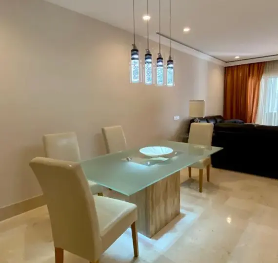 Short-term rent of penthouse in Estepona