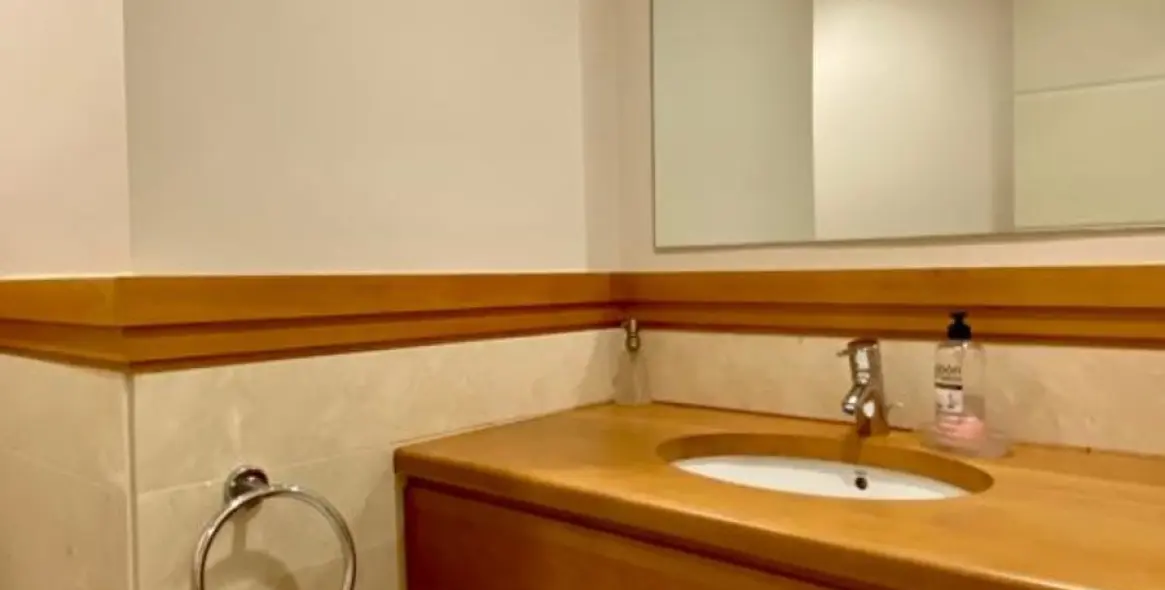 Short-term rent of penthouse in Estepona 27