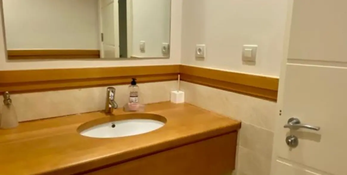 Short-term rent of penthouse in Estepona 28