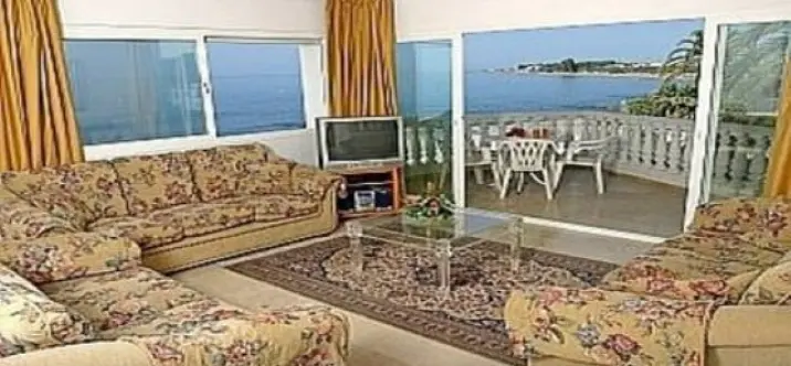 Alquiler a corto plazo de apartamento en planta media en Cortijo Blanco 1