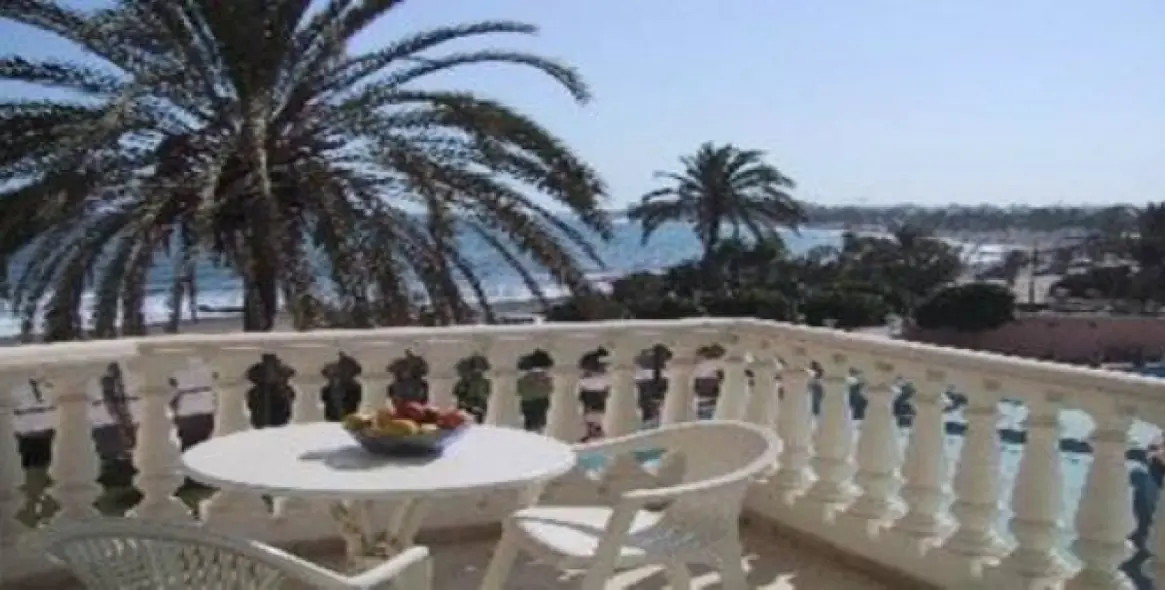 Краткосрочная аренда апартаментов на среднем этаже в Cortijo Blanco 3