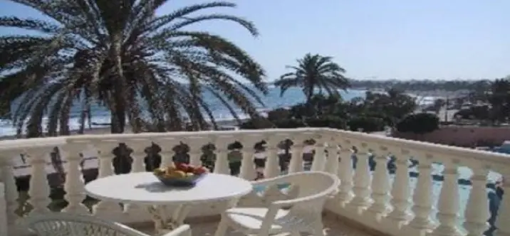 Alquiler a corto plazo de apartamento en planta media en Cortijo Blanco 2