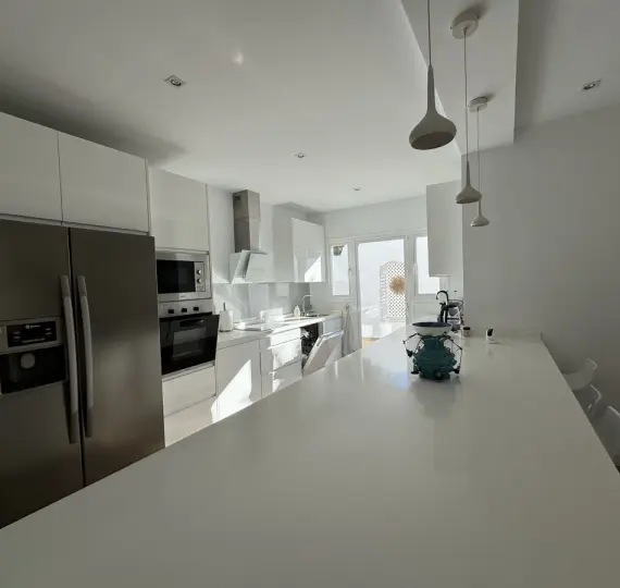 Краткосрочная аренда  отдельно стоящей виллы в Bahía de Marbella