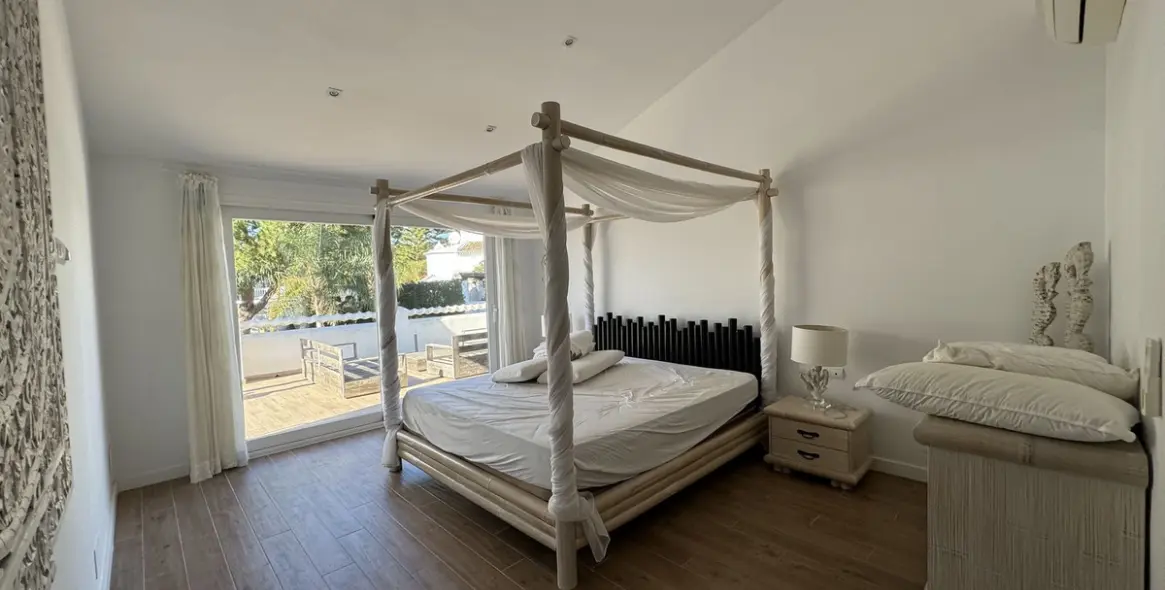 Краткосрочная аренда  отдельно стоящей виллы в Bahía de Marbella 13