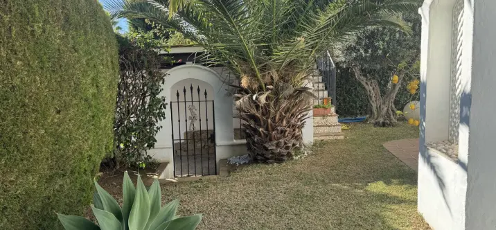Alquiler a corto plazo de villa independiente en Bahía de Marbella 3