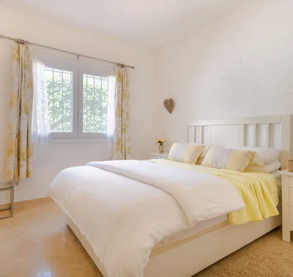 Short-term rent of ground floor apartment in El Paraiso