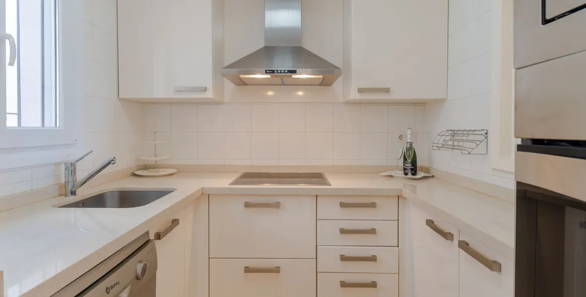 Short-term rent of ground floor apartment in El Paraiso 14