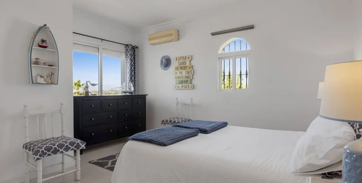 Short-term rent of semi-detached house in El Chaparral 9