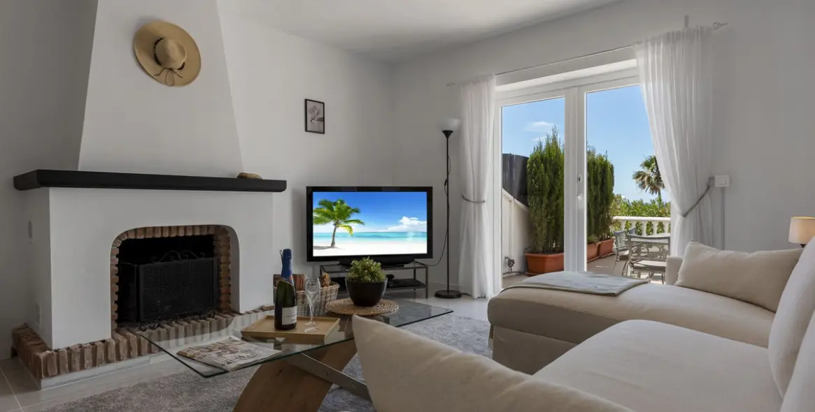 Short-term rent of semi-detached house in El Chaparral 19