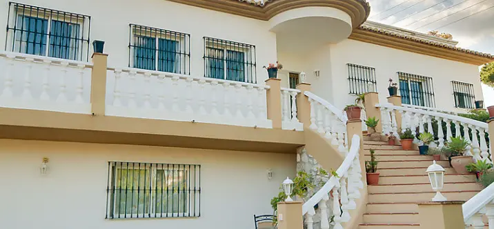 Краткосрочная аренда  отдельно стоящей виллы в Calahonda 0