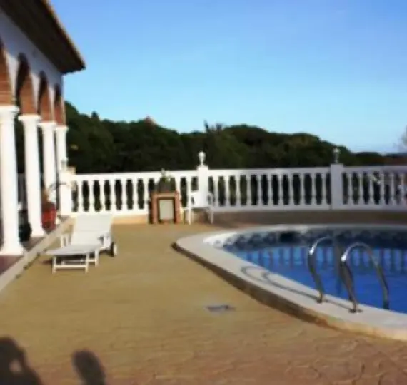 Краткосрочная аренда  отдельно стоящей виллы в Calahonda