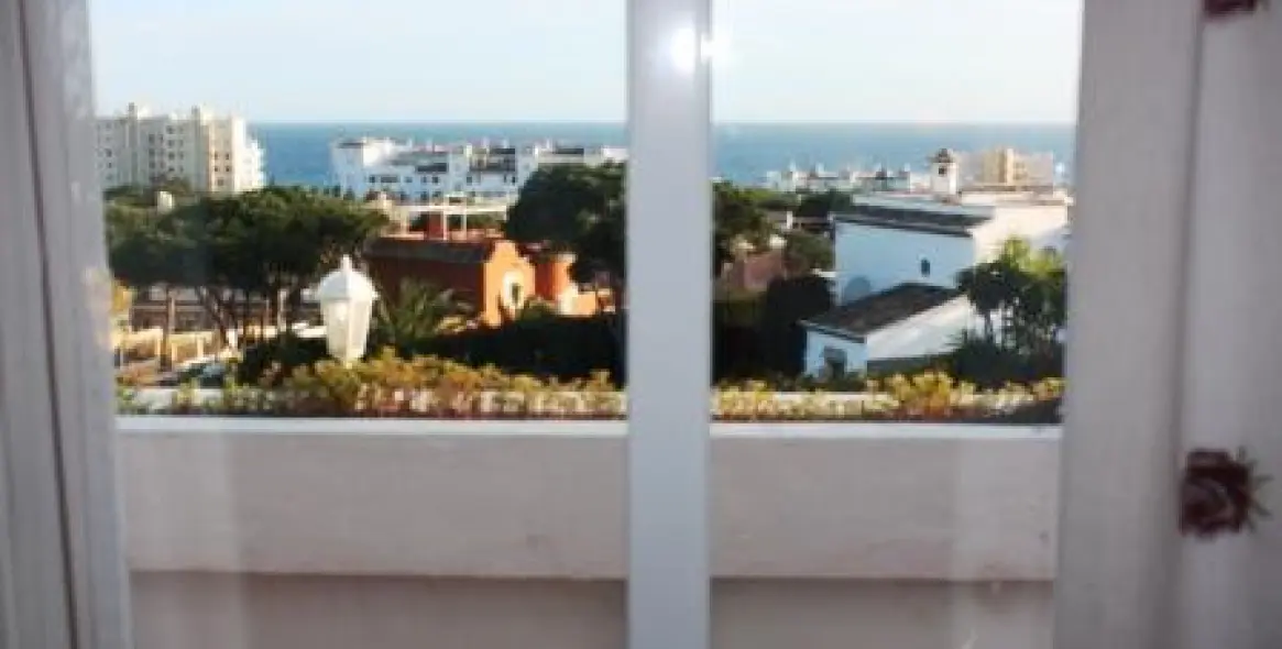 Short-term rent of detached villa in Calahonda 24