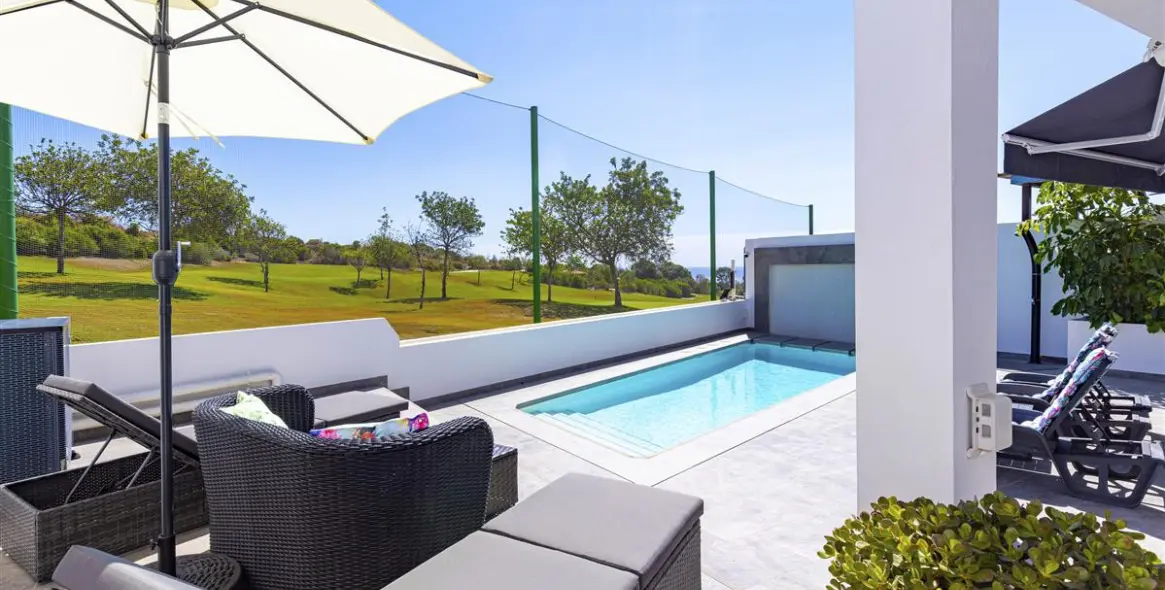 Краткосрочная аренда дома на две семьи в Estepona 2