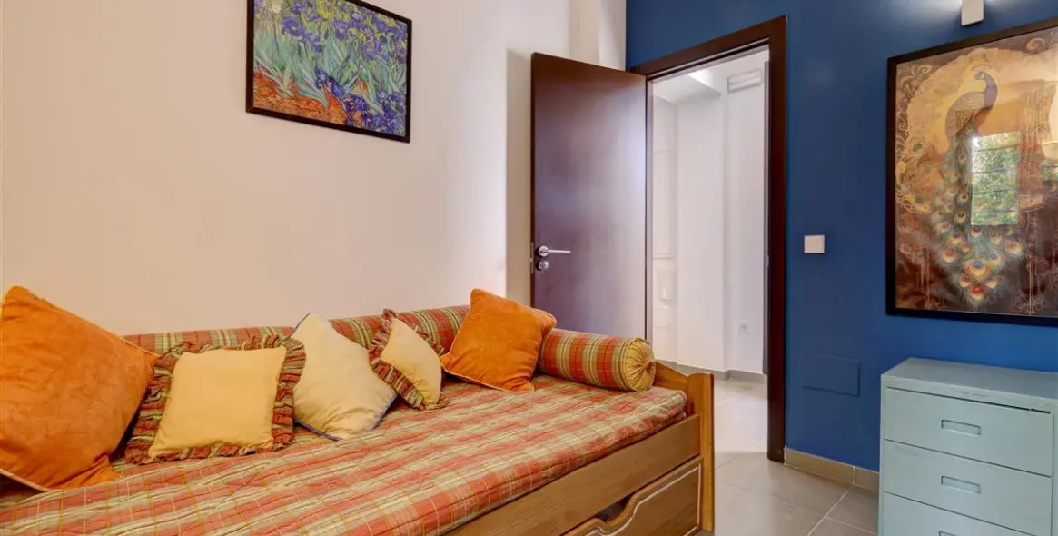 Краткосрочная аренда дома на две семьи в Estepona 15