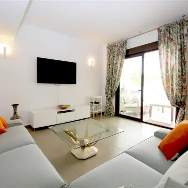 Short-term rent of semi-detached house in Estepona