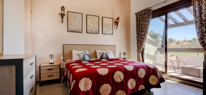 Short-term rent of semi-detached house in Estepona 4