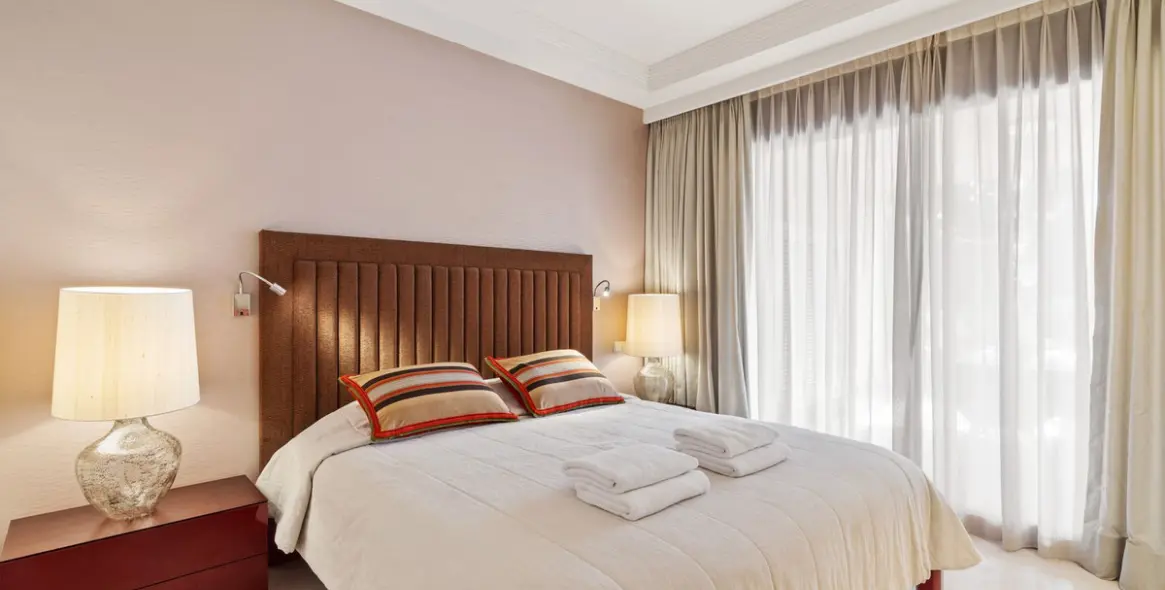 Краткосрочная аренда апартаментов на первом этаже в Bahía de Marbella 11