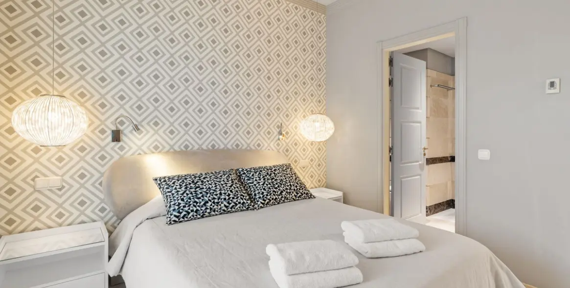 Краткосрочная аренда апартаментов на первом этаже в Bahía de Marbella 21